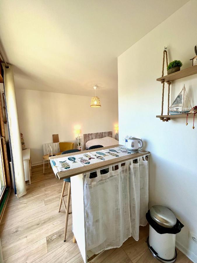 Salm, Coquet Studio Avec Balcon Ouistreham Ngoại thất bức ảnh