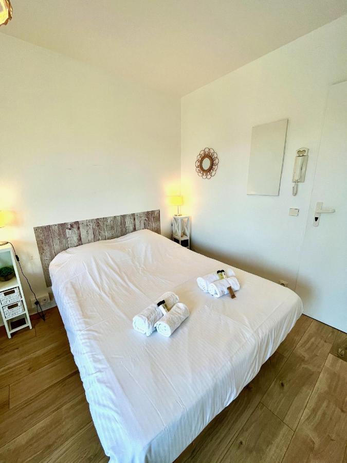 Salm, Coquet Studio Avec Balcon Ouistreham Ngoại thất bức ảnh